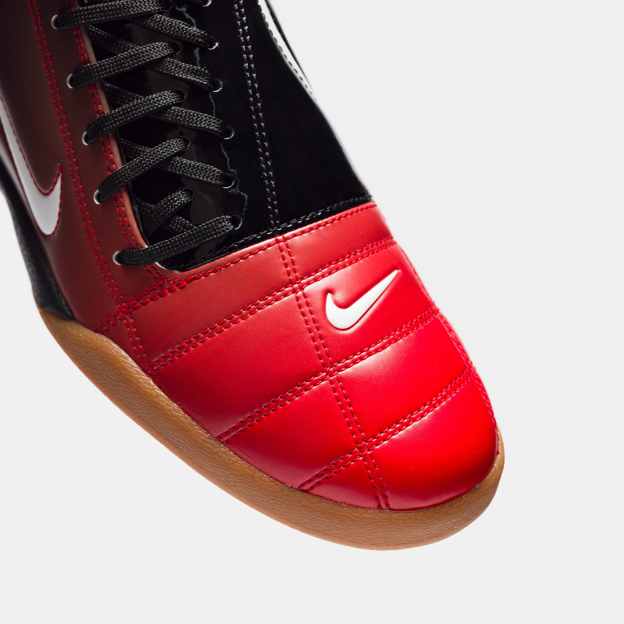 Total 90 Sneaker in Black/White/University Red/Gum - Image 6