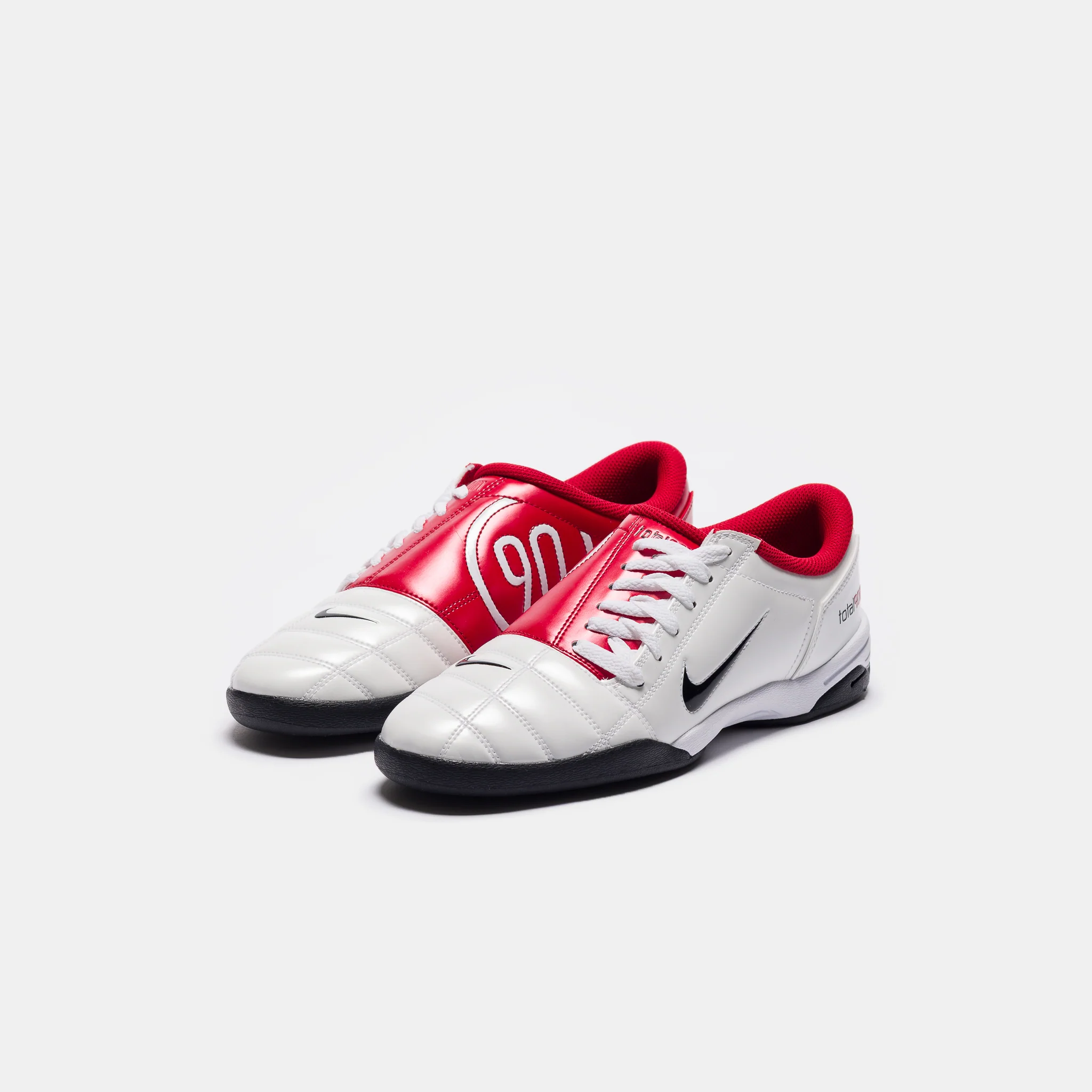 Total 90 Sneaker in White/Black/Gym Red - Image 3