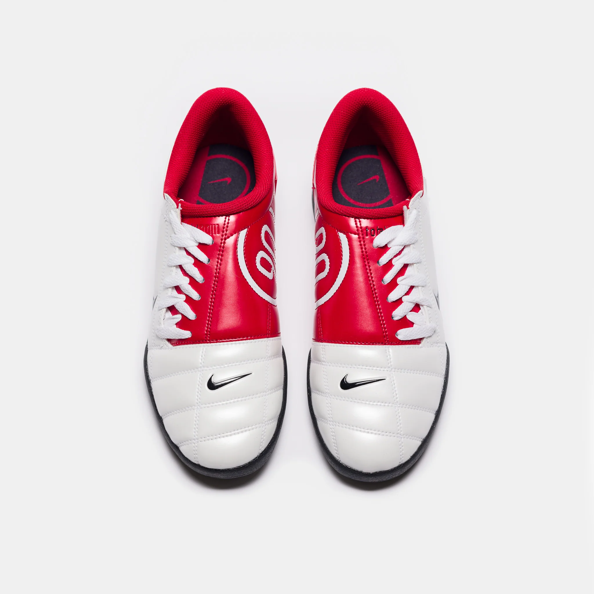 Total 90 Sneaker in White/Black/Gym Red - Image 4