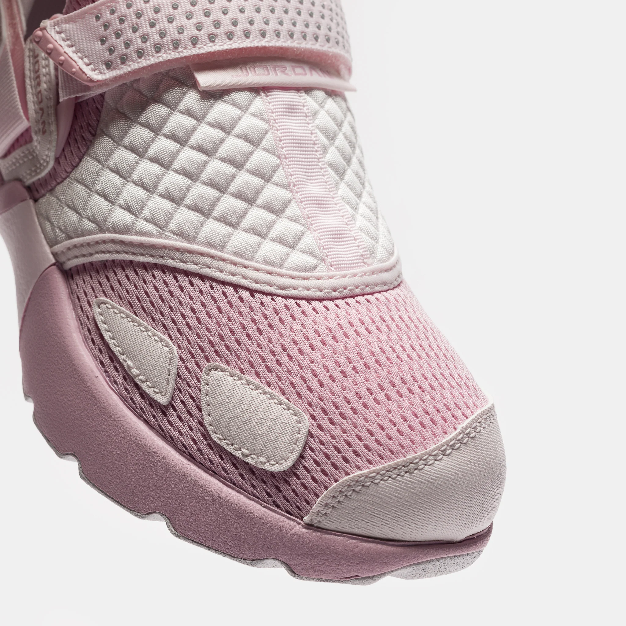 Trunner LX Sneaker in Iced Carmine/Iced Carmine/Pearl Pink - Image 6