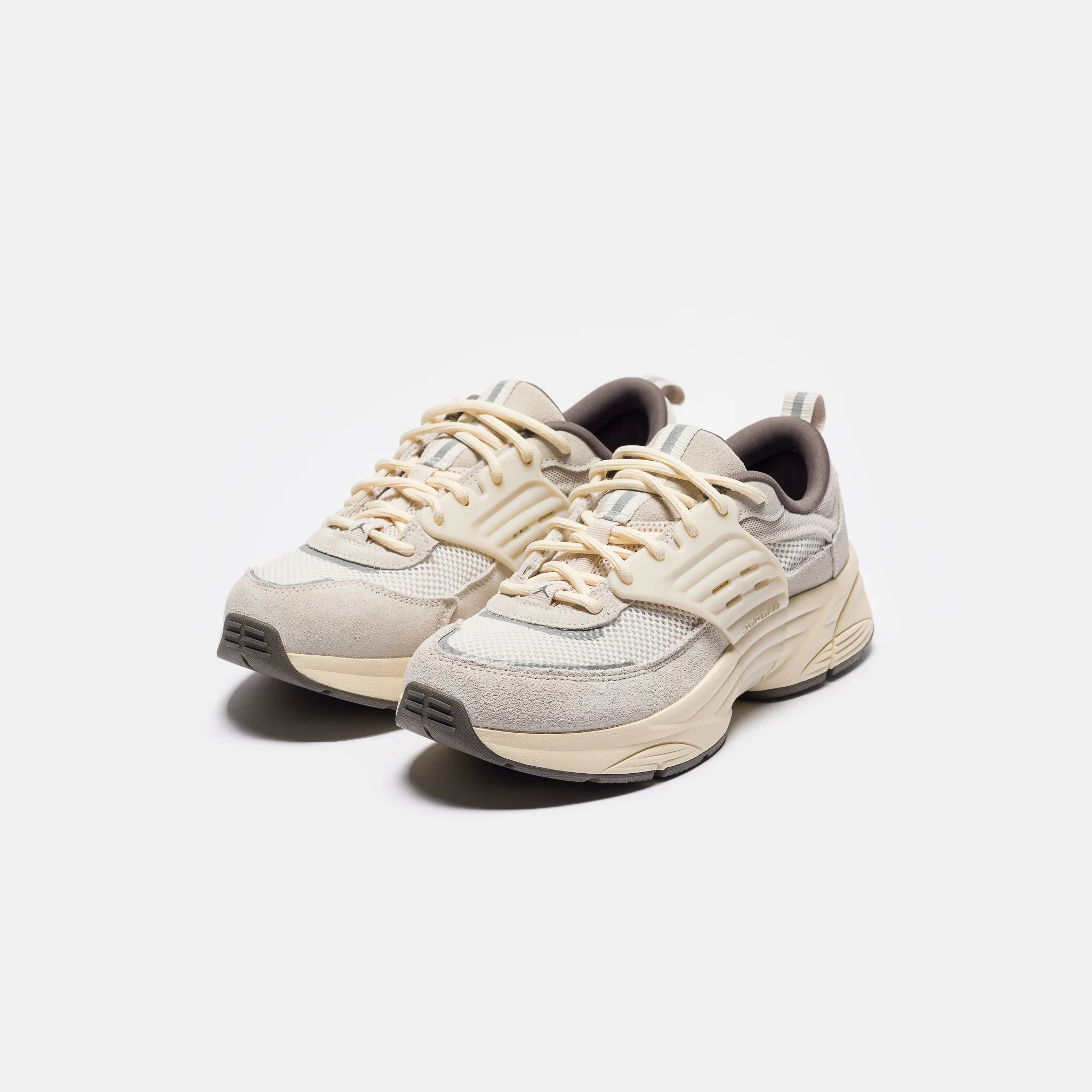 Trunner O/S Sneaker in Lt Orewood Brown/Ridge Rock/Phantom/Muslin - Image 3