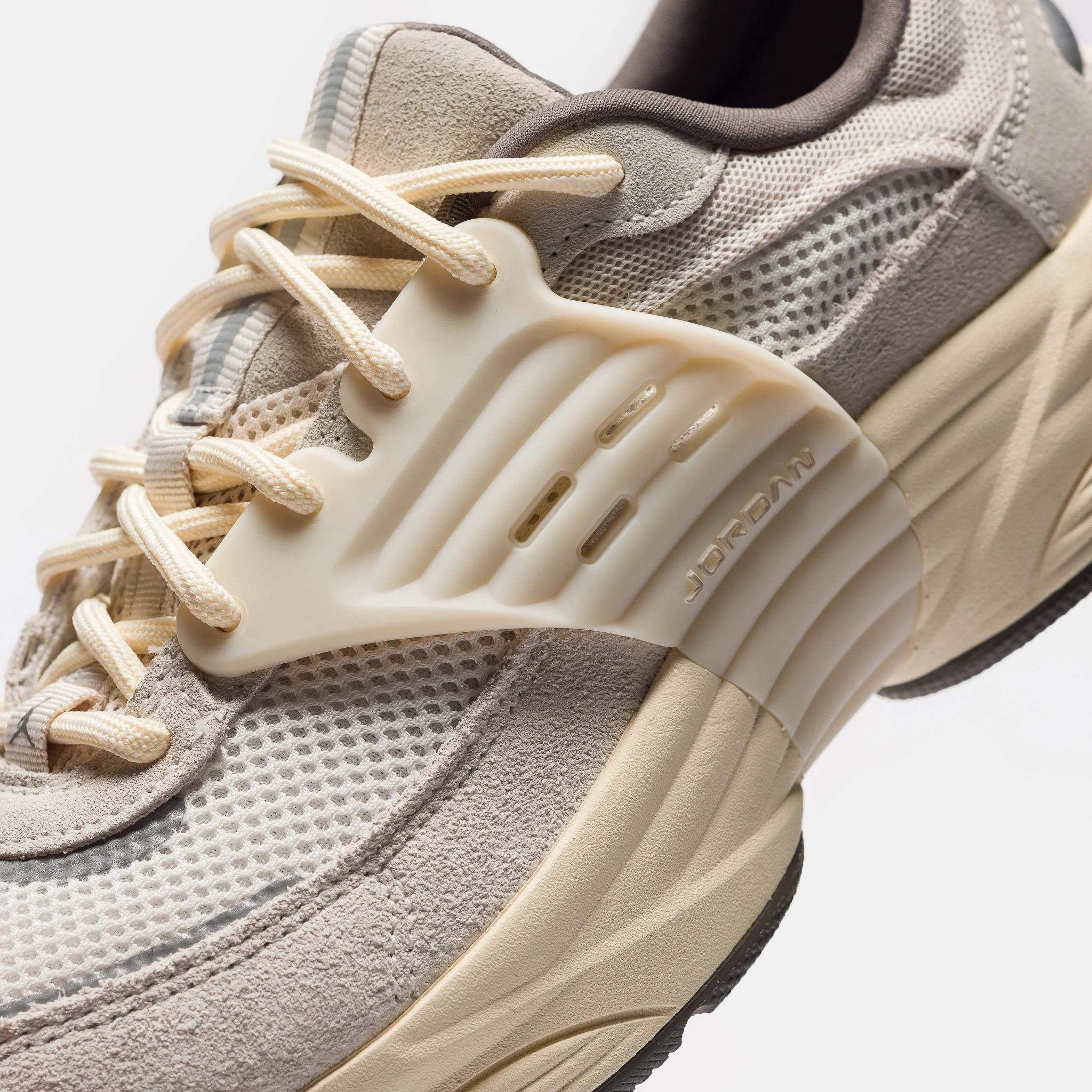 Trunner O/S Sneaker in Lt Orewood Brown/Ridge Rock/Phantom/Muslin - Image 5