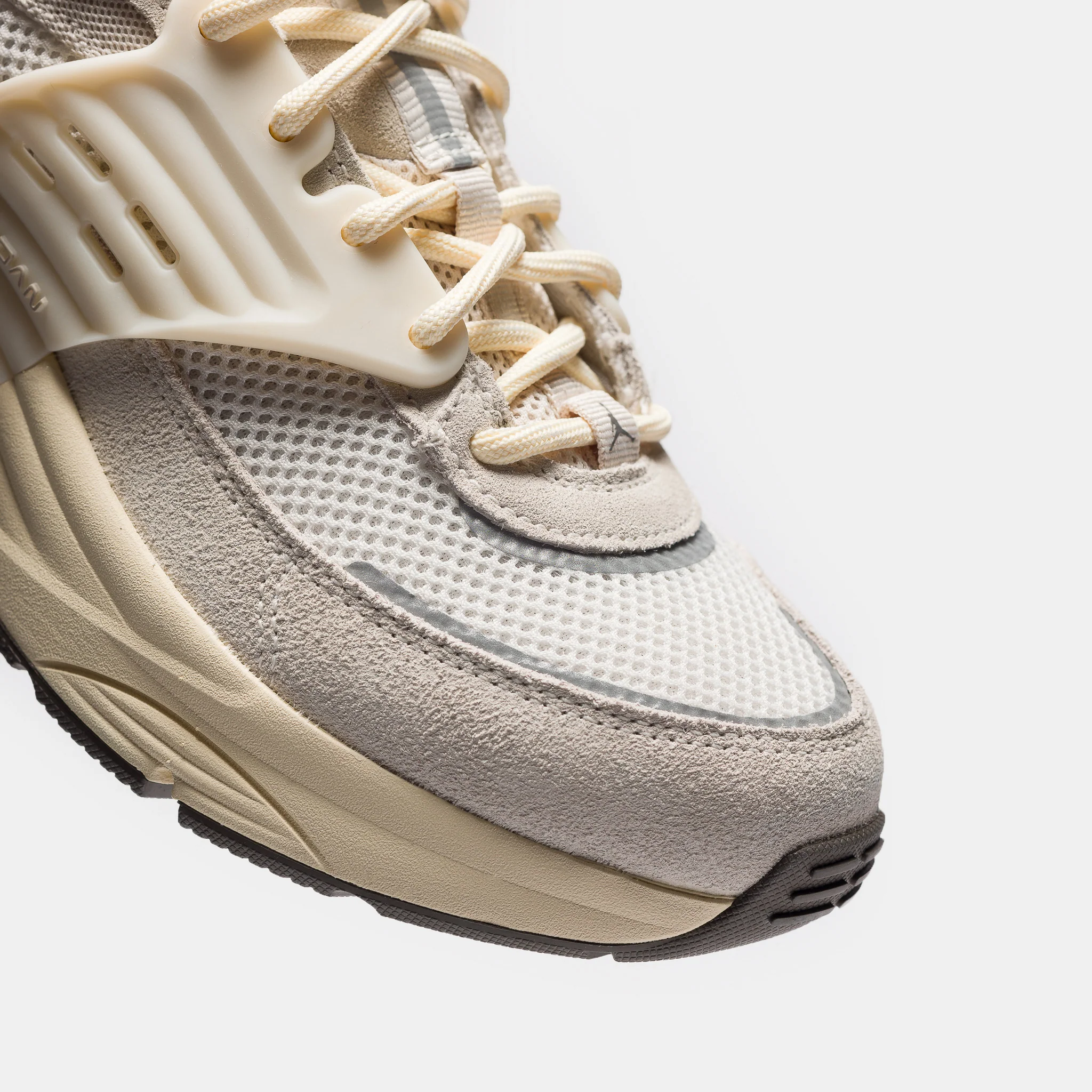 Trunner O/S Sneaker in Lt Orewood Brown/Ridge Rock/Phantom/Muslin - Image 6