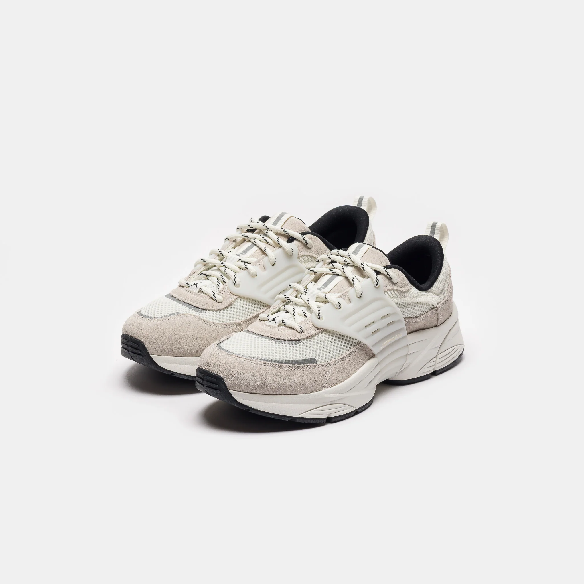 Trunner O/S Sneaker in Sail/Black/Sail - Image 3