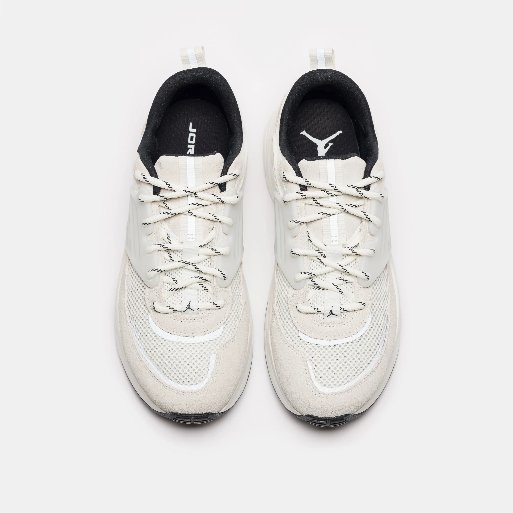 Trunner O/S Sneaker in Sail/Black/Sail - Image 4