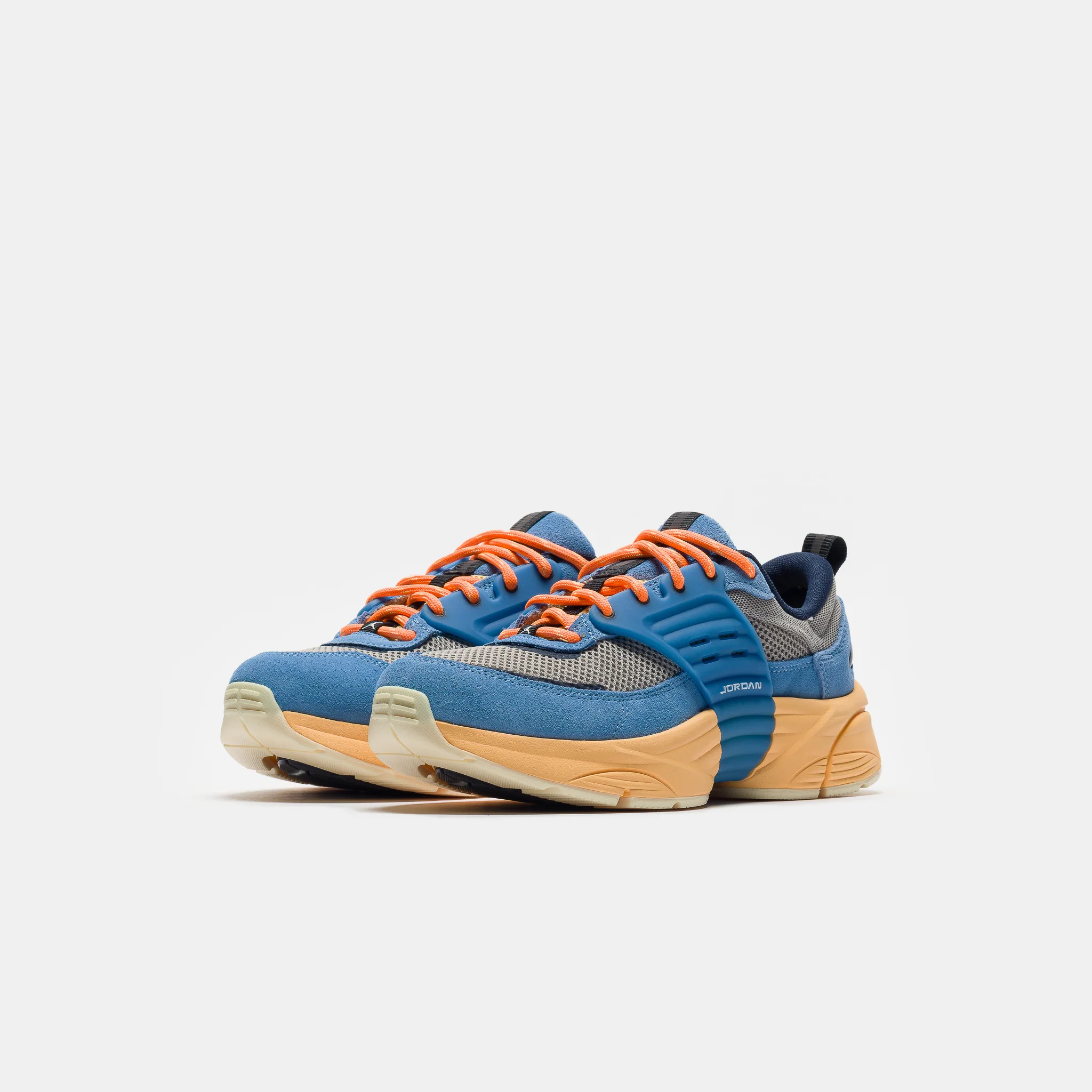 Trunner O/S SP Sneaker in Blue Beyond/Atomic Orange/Cobblestone - Image 2