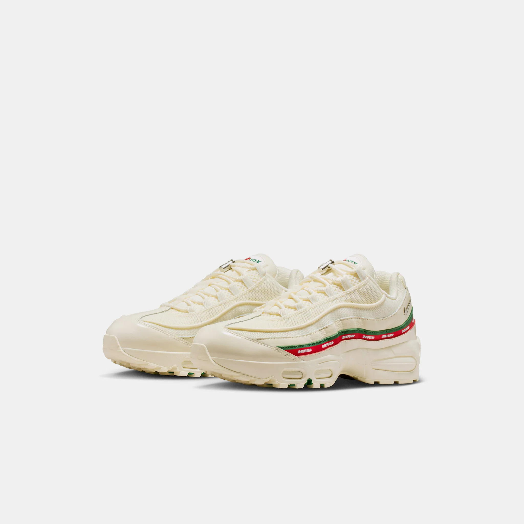 UNDEFEATED Air Max 95 Sneaker in Sail/Metallic Silver/Gorge Green - Image 2