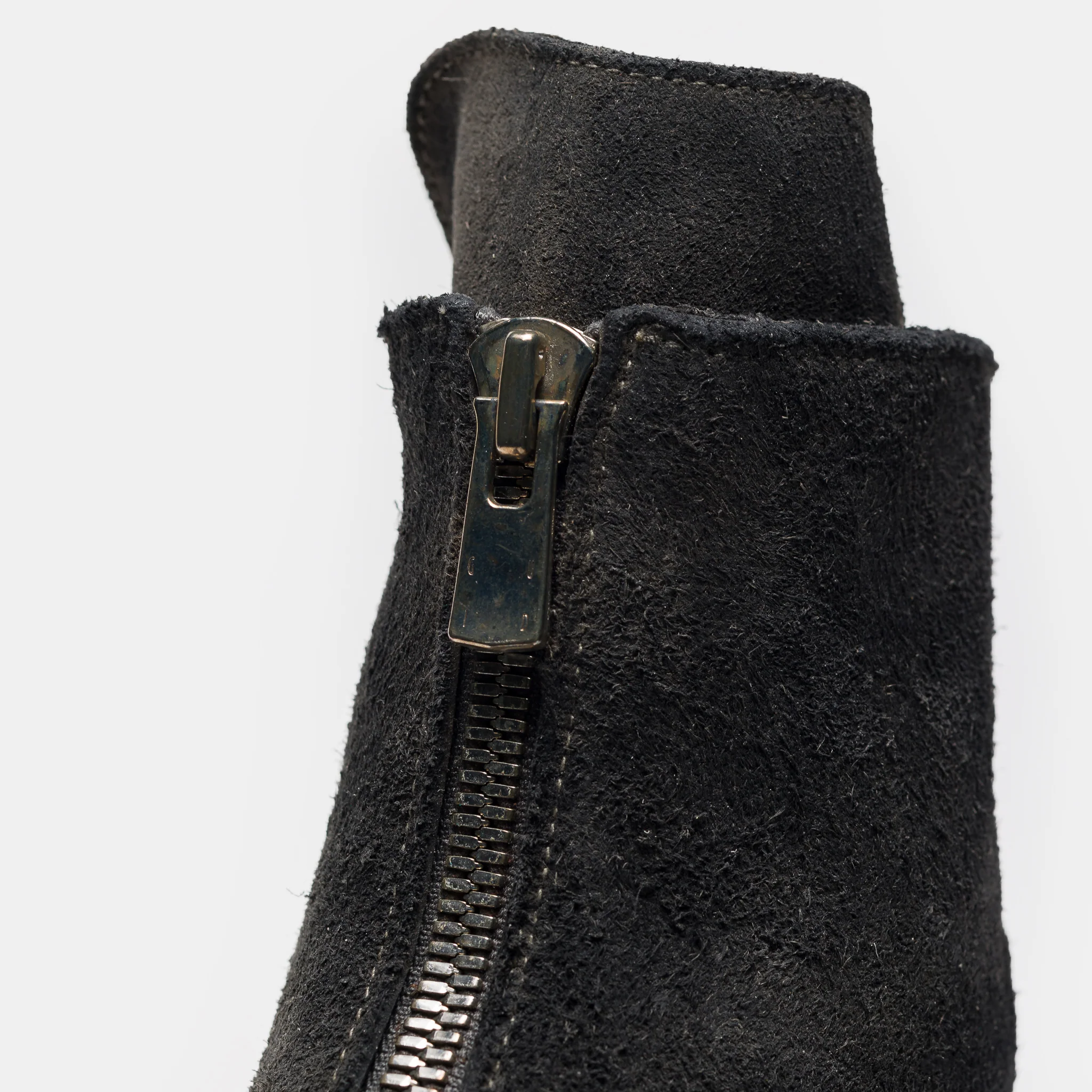 Undercover x Nonnative GR06FRV_N Reverse Horse Leather Center Zip Boot in Charcoal - Image 6