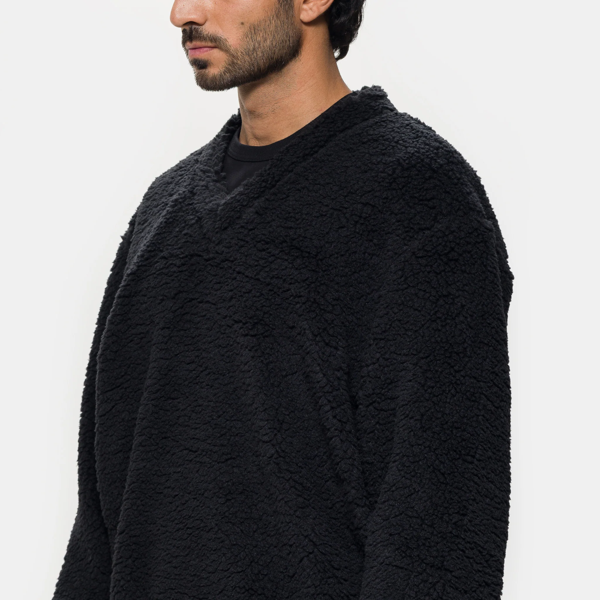 V-Neck Smock Fleece in Black - Image 4