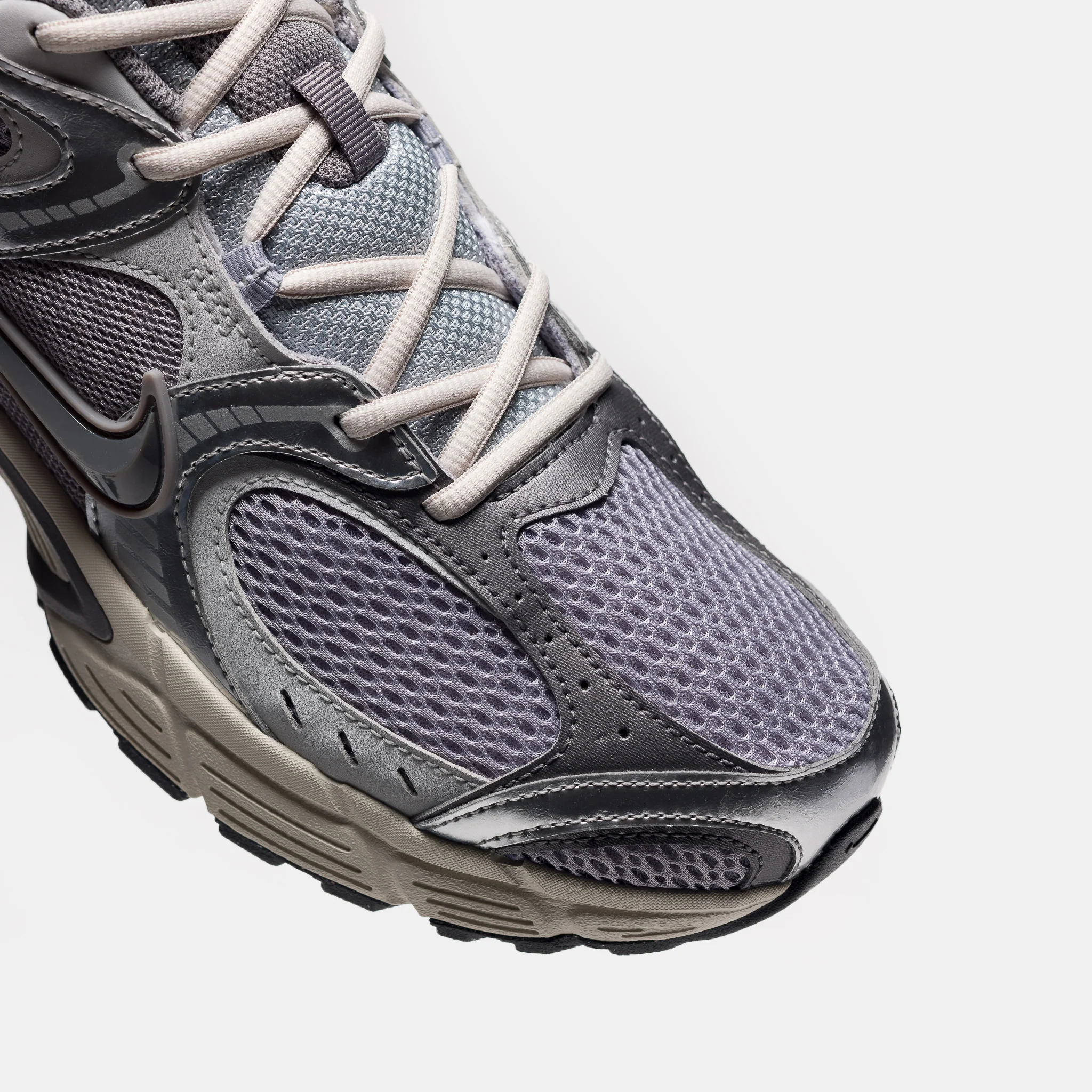 V5 RNR Sneaker in Cement Grey/Cement Grey/Grey Fog - Image 6