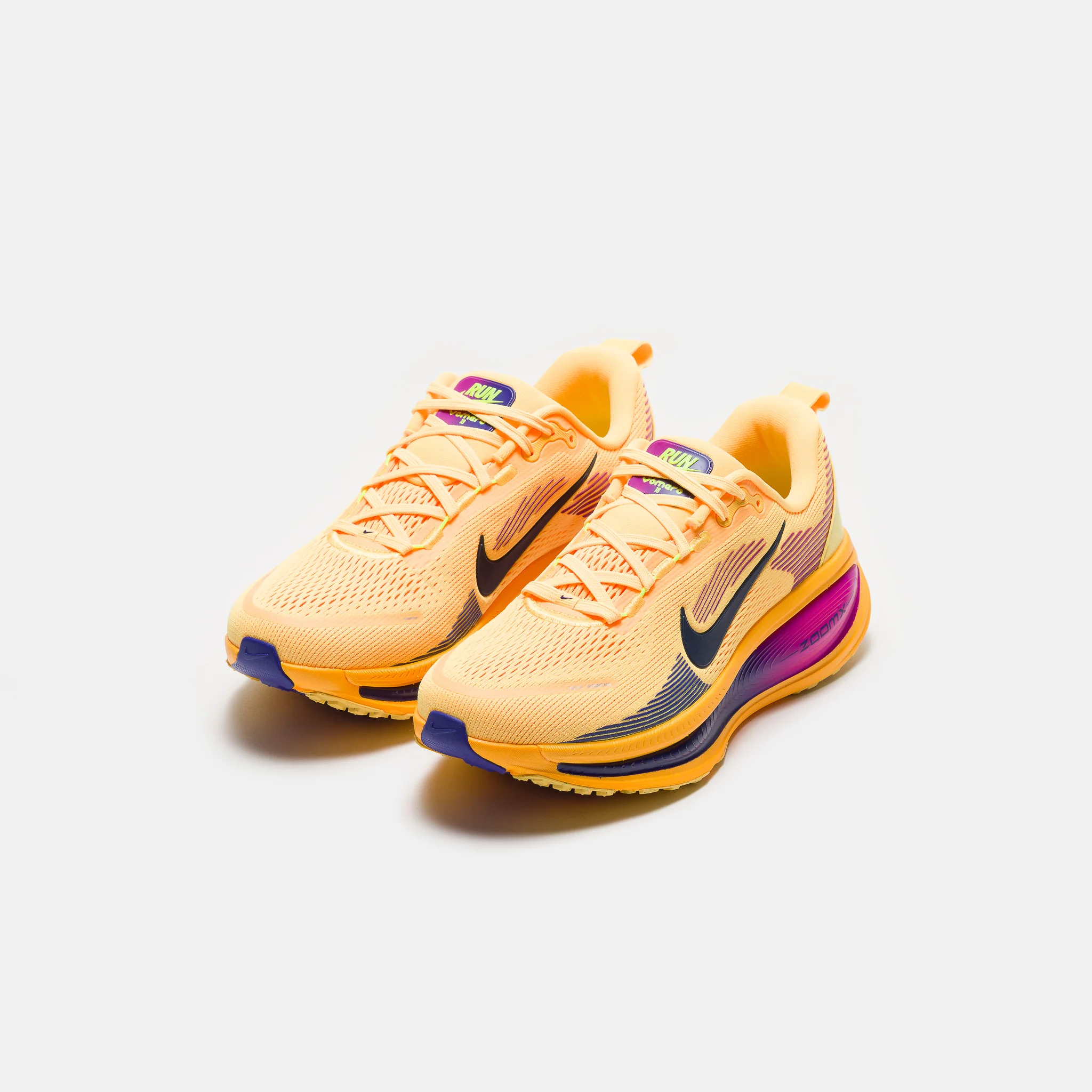 Vomero 18 Sneaker in Citron Pulse/Blue Void/Laser Orange - Image 3
