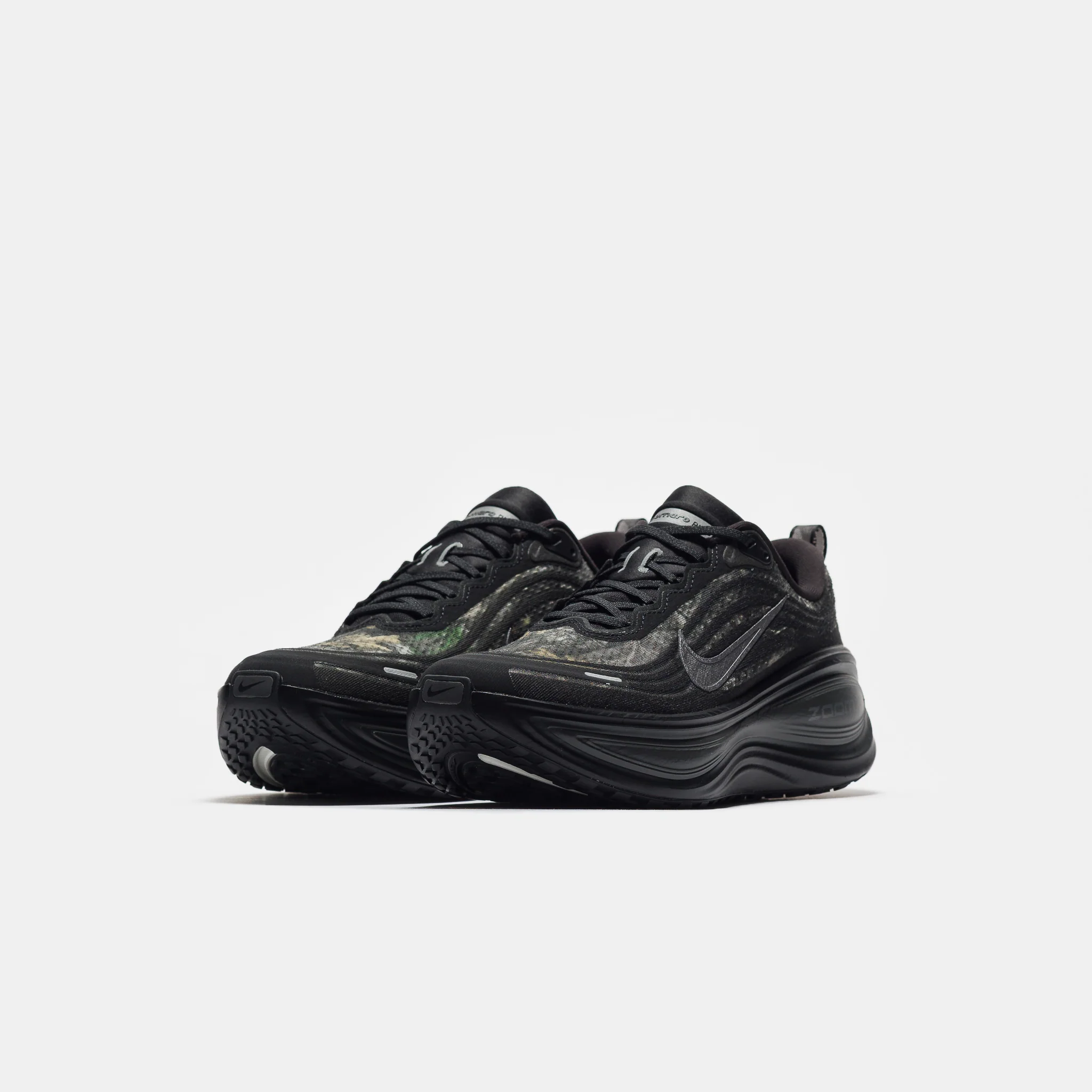 Vomero Plus Realtree Sneaker in Black/Metallic Dark Grey/Anthracite - Image 3