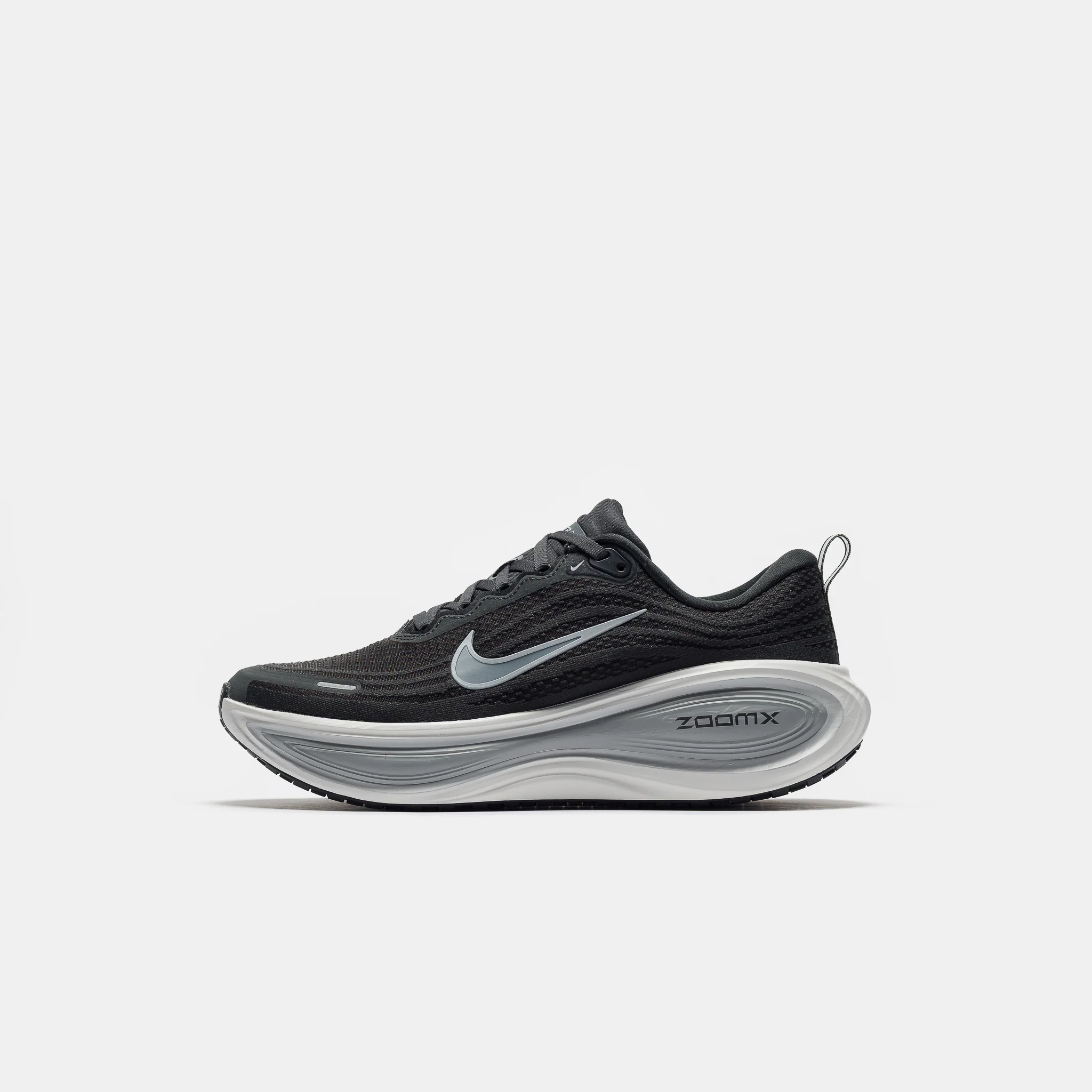 Vomero Plus Sneaker in Anthracite/Wolf Grey/Summit White