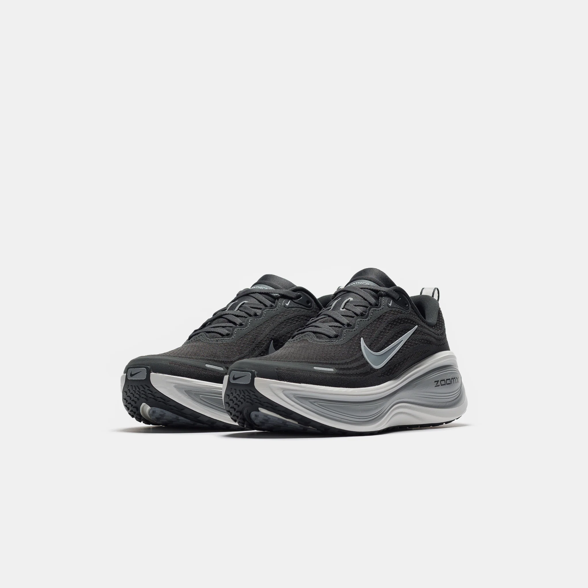 Vomero Plus Sneaker in Anthracite/Wolf Grey/Summit White - Image 2