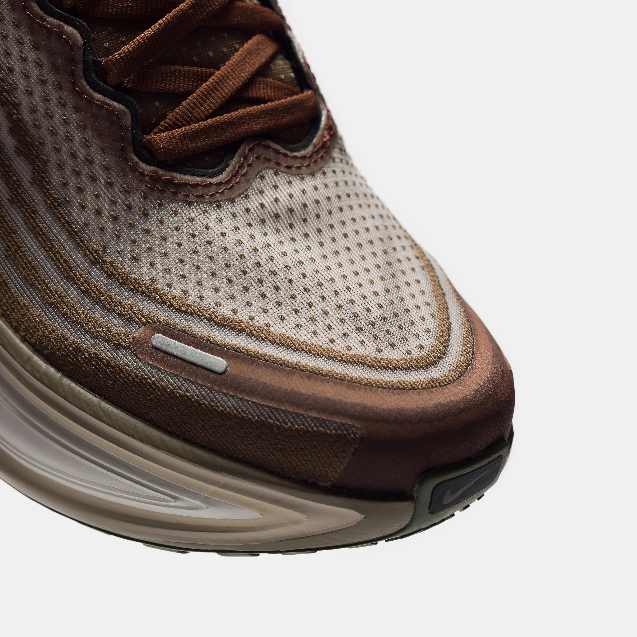 Vomero Plus Sneaker in Off Noir/Pecan/Phantom/Natural - Image 6
