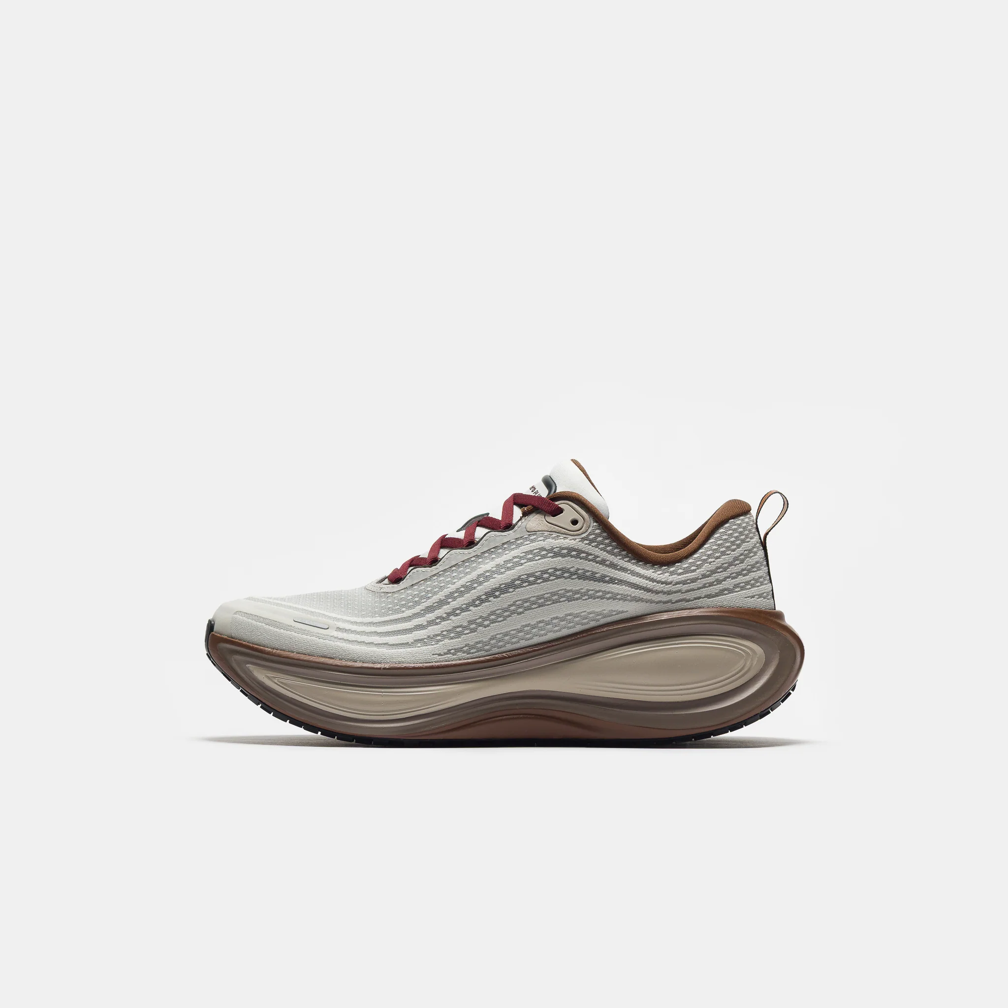 Vomero Plus Sneaker in Sail/Pecan/Caldera Brown/Black