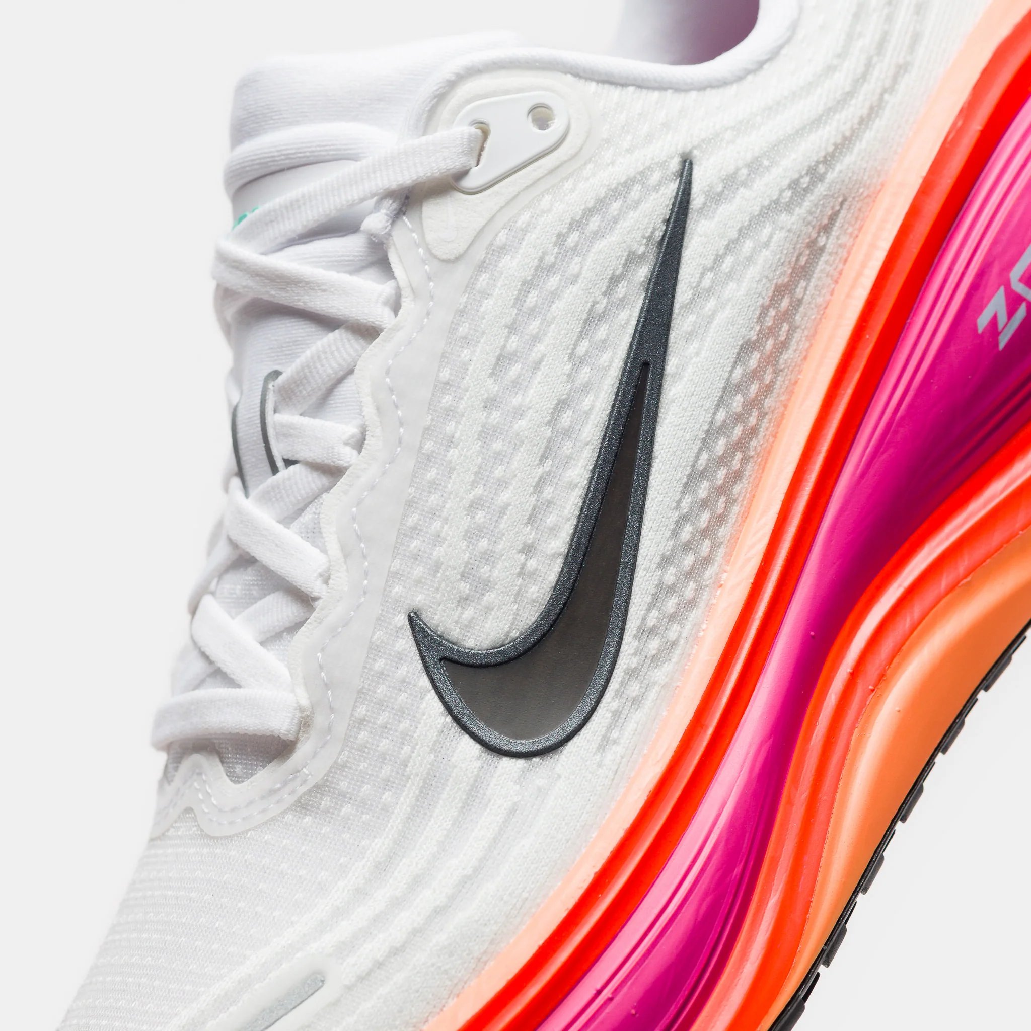 Vomero Plus Sneaker in White/Black/Fire Pink/Hyper Crimson - Image 5