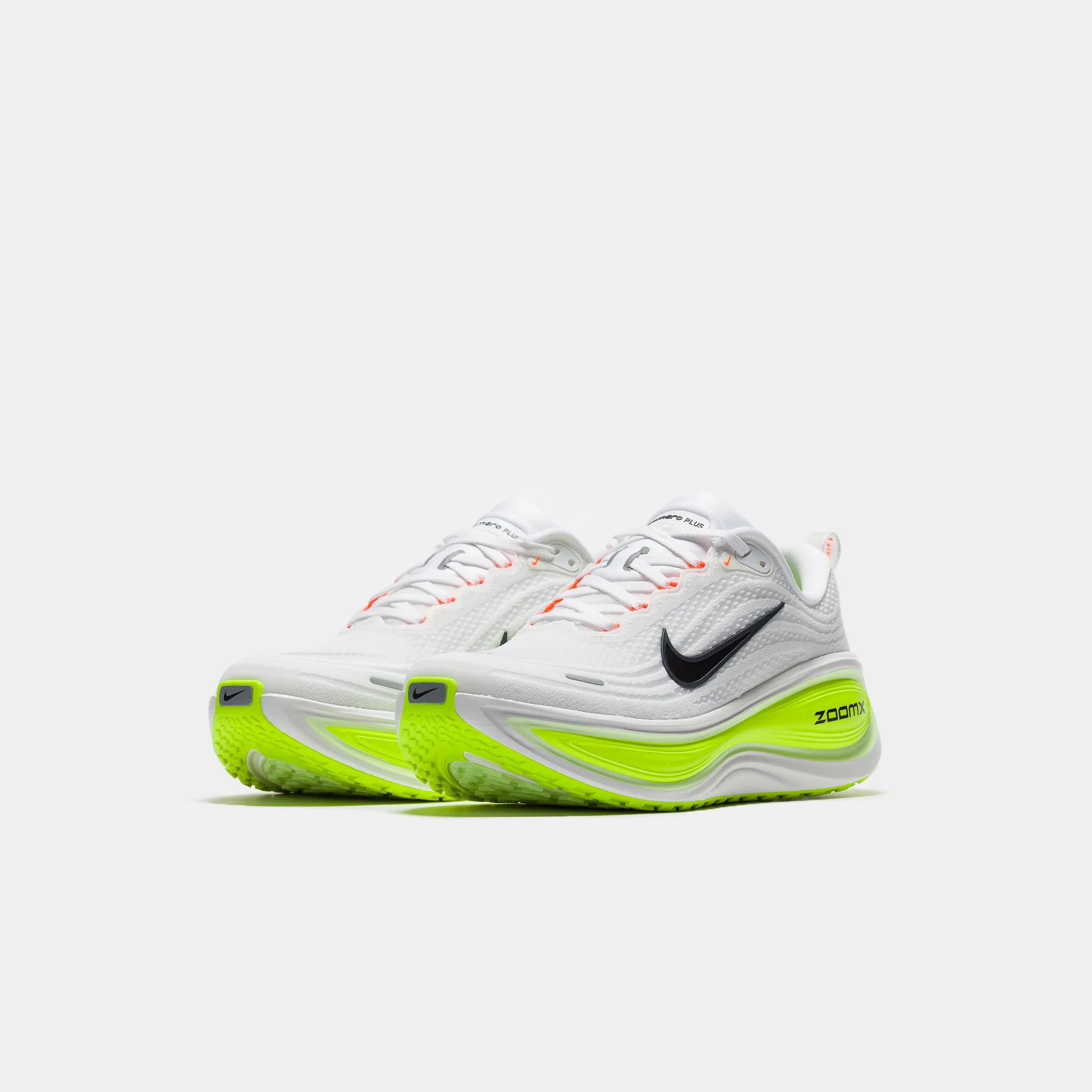 Vomero Plus Sneaker in White/Black/Volt/Barely Volt - Image 2
