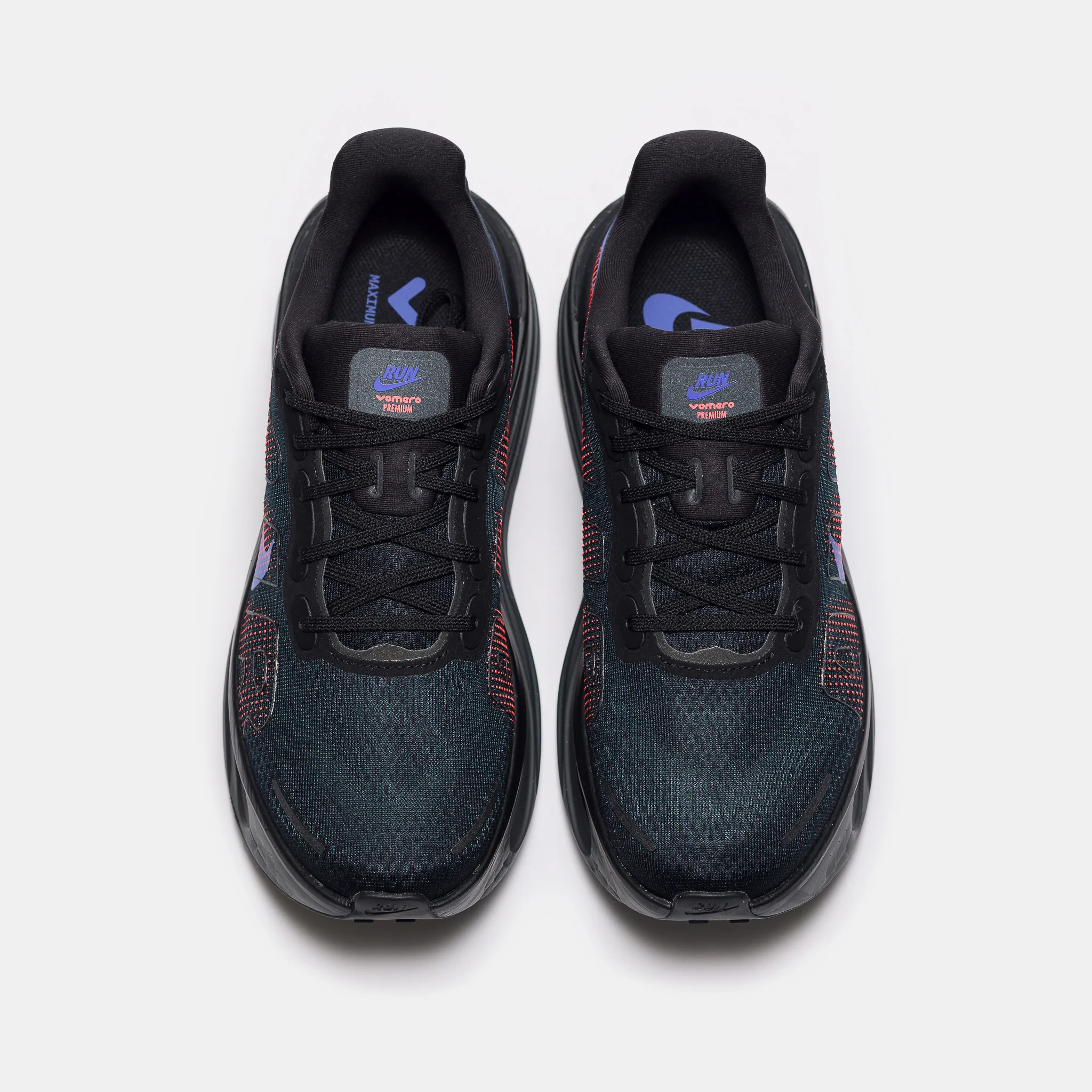 Vomero Premium Sneaker in Black/Sapphire/Hot Lava/Anthracite - Image 4