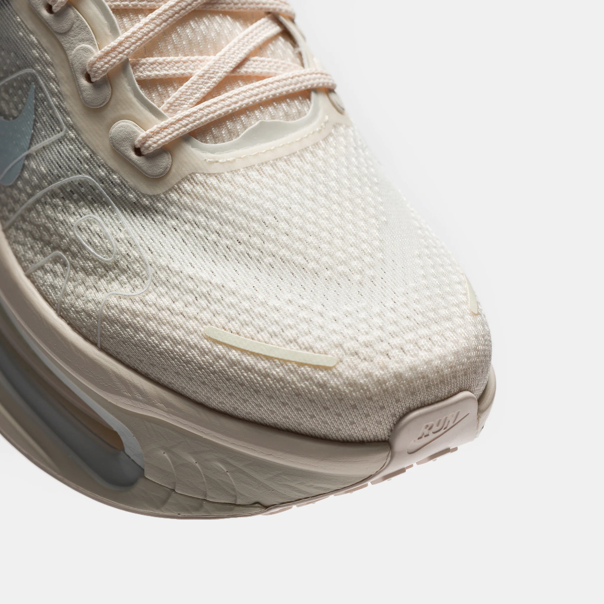 Vomero Premium Sneaker in Chalk/White/Pale Ivory/Summit White - Image 6