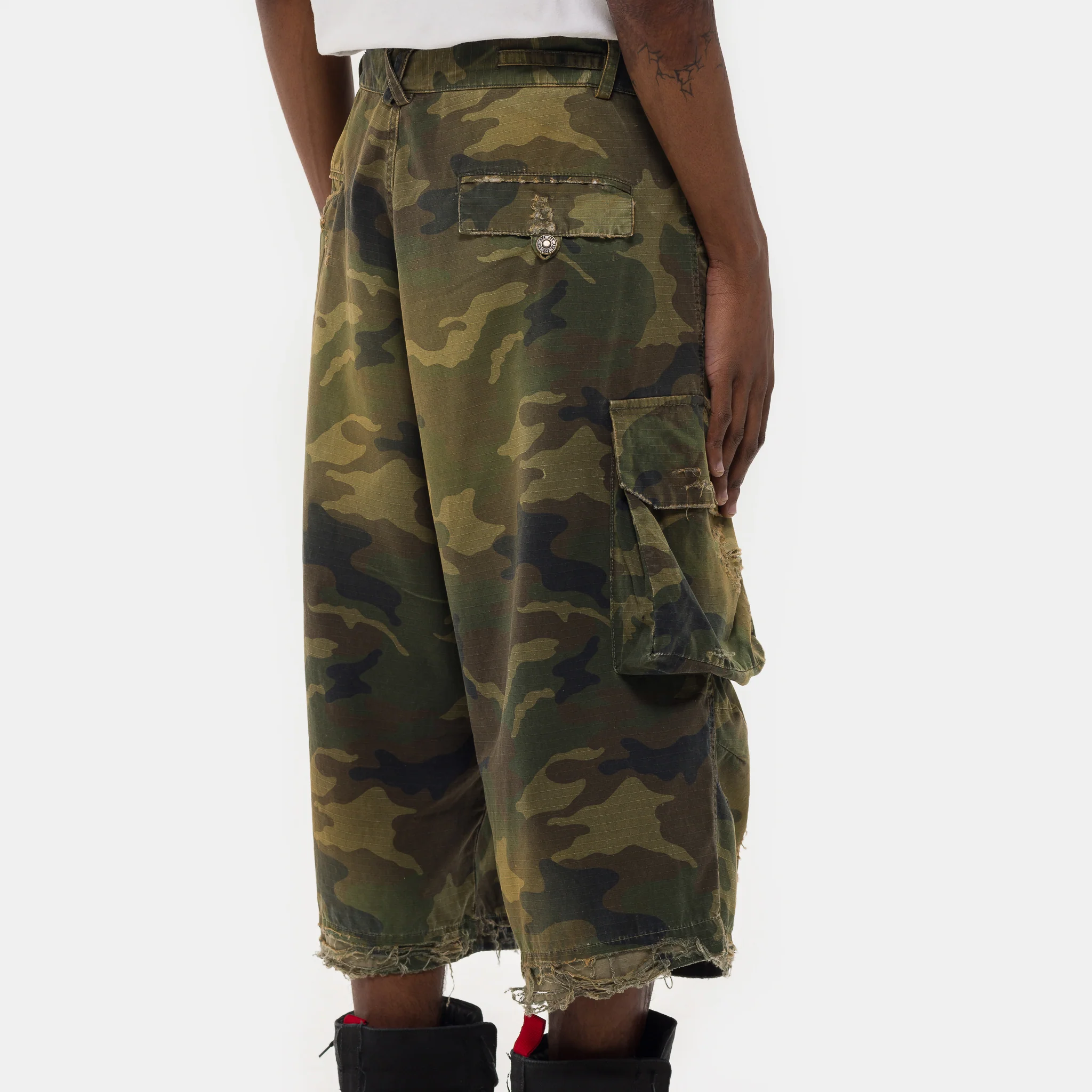 Washed Bermuda Shorts in Camo - Image 5