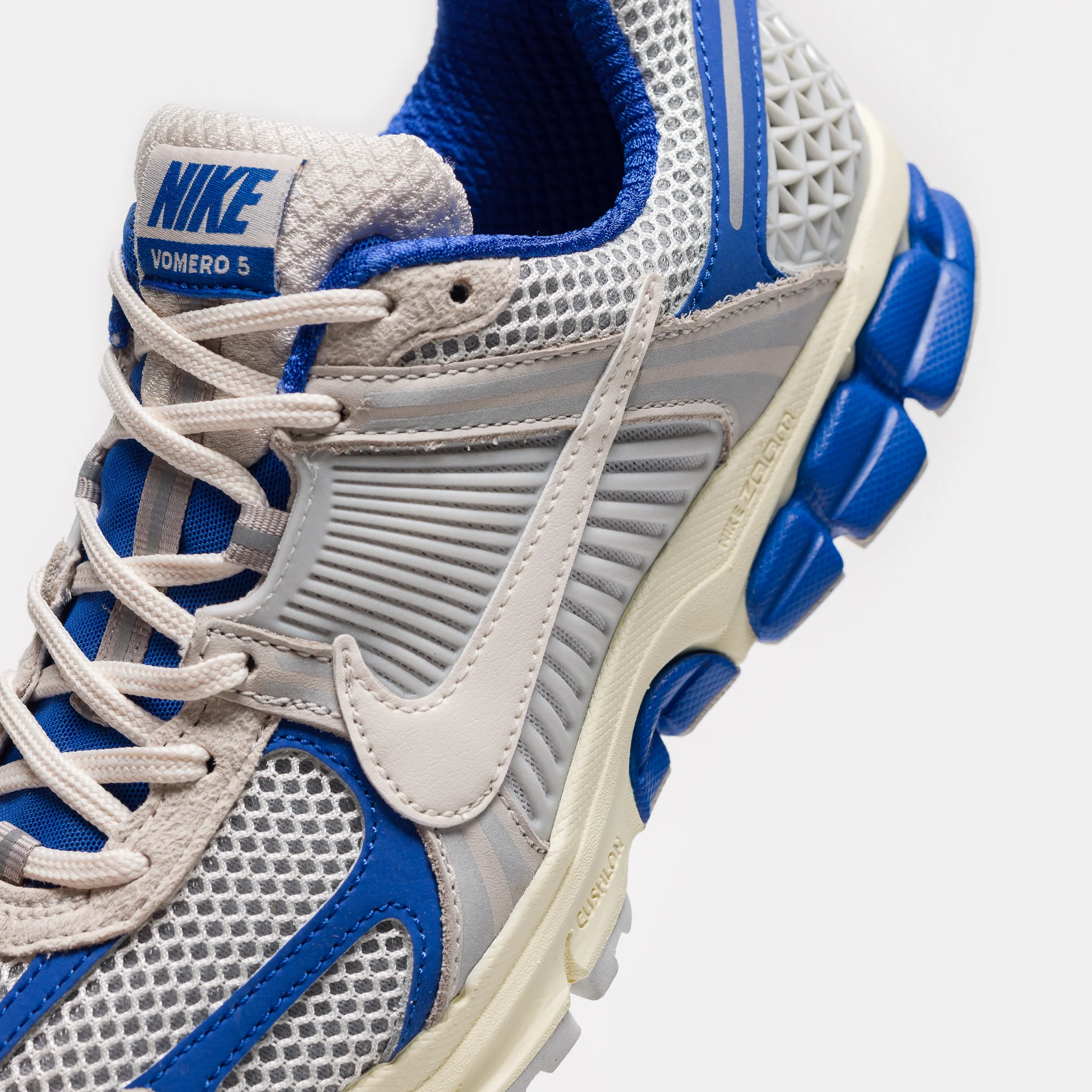 Zoom Vomero 5 Sneaker in Game Royal/Pale Ivory/Coconut Milk - Image 5
